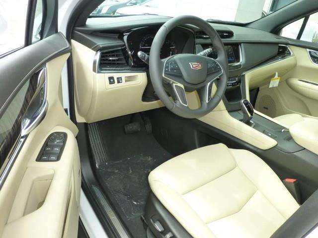 2017 Cadillac XT5 4dr SUV